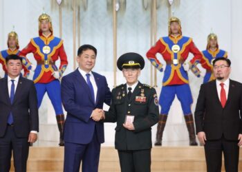 Монгол цэргийн өдрийг тохиолдуулан төрийн дээд цол, одон, медаль хүртээлээ