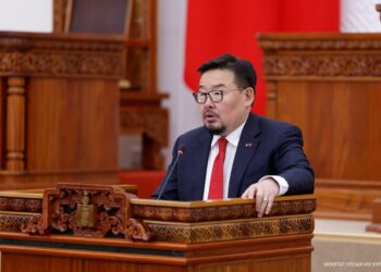 Засгийн газрын гишүүдийг томилж, Засгийн газрын гишүүд Улсын Их Хуралд тангараг өргөв