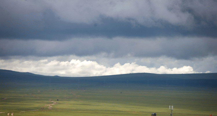 Зорилтот бүс нутагт хур тунадас нэмэгдүүлэх ажиллагаа явууллаа