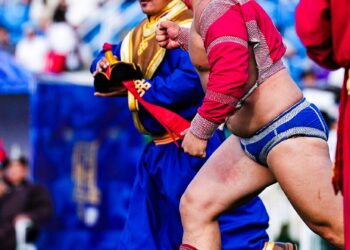 Улсын баяр наадамд Э.Батмагнай түрүүлж, Н.Өсөхбаяр үзүүрлэлээ