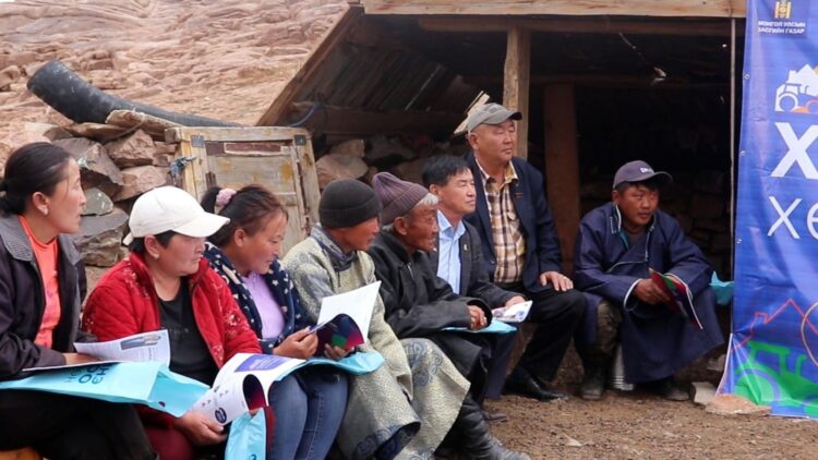 ШИНЭ ХОРШООНЫ ХОРШООЛОГЧДЫН ОРЛОГО 402 ТЭРБУМ ТӨГРӨГТ ХҮРЧ, 500 ГАРУЙ САЯ ТӨГРӨГИЙН ТАТВАРЫН ОРЛОГО ТӨВЛӨРҮҮЛЖЭЭ