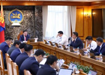 Төрийн албан хаагчдын ажлын гүйцэтгэл, үнэлгээг олон нийтэд нээлттэй болгоно