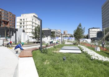 Урт цагаан цэцэрлэгт хүрээлэнгийн далд зогсоол болон тохижилтын ажлын нийт явц 82 хувьтай үргэлжилж байна