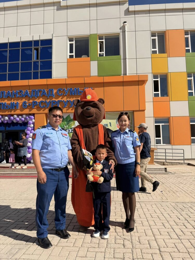 ЭРДМИЙН ӨРГӨӨНД ШИНЭЭР ЭЛСЭН СУРАЛЦАЖ БУЙ БЯЦХАН СУРАГЧ ДҮҮ НАРТАА ОНЦГОЙ БАЙДЛЫН ГАЗРЫН АХ ЭГЧ НАРААС НЬ АВРАГЧ МАЗААЛАЙН ХАМТ СУРЛАГА, УРЛАГ, СПОРТЫН ӨНДӨР АМЖИЛТ ХҮСЧ ДУРСГАЛЫН ЗҮЙЛС ГАРДУУЛЛАА.