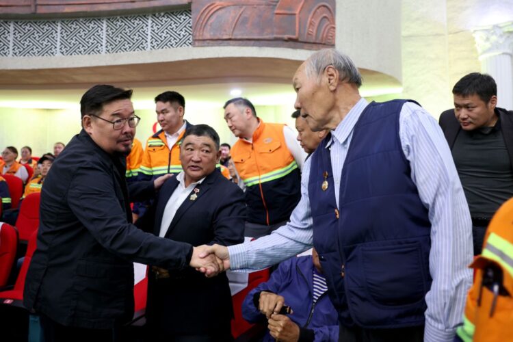 “Эрдэнэт” үйлдвэр түүхэн дээд амжилт үзүүлж, нөөцөө шинэчлэн тогтоожээ