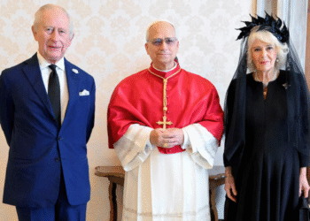 III Чарльз, Пап Лео нар хамтдаа залбирал үйлджээ