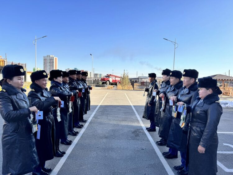 ӨМНӨГОВЬ АЙМГИЙН ОНЦГОЙ БАЙДЛЫН ГАЗРЫН НИЙТ БИЕ БҮРЭЛДЭХҮҮН ХҮЙТНИЙ УЛИРЛЫН ХУВЦСАНД ШИЛЖЛЭЭ