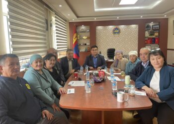 АХМАДУУДДАА ХҮНДЭТГЭЛ ҮЗҮҮЛЭВ